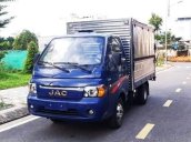 Xe tải JAC X99 máy dầu thùng kín cánh dơi