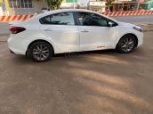 Cần bán Kia Cerato 1.6 MT sản xuất năm 2017, màu trắng, số sàn  