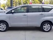 Bán xe Toyota Innova 2.0G năm sản xuất 2018, màu bạc, giá tốt