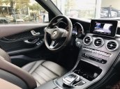 Cần bán xe Mercedes GLC 300 AMG đời 2017, màu trắng
