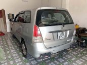 Bán Toyota Innova năm 2010, màu bạc, giá tốt xe còn mới nguyên