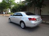 Cần bán gấp Toyota Camry 2.4G đời 2007, màu bạc, số tự động 