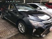 Bán ô tô Toyota Camry sản xuất 2018, màu đen xe còn mới nguyên