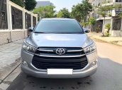 Cần bán lại xe Toyota Innova MT 2018, màu bạc số sàn