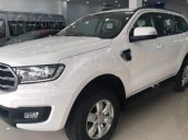 Cần bán Ford Everest 2.0L Titanium đời 2019, màu trắng, nhập khẩu