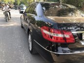 Bán Mercedes E300 đời 2009, màu đen, xe cực đẹp chạy 5 vạn km, giá tốt