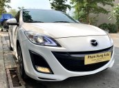 Cần bán gấp Mazda 3 màu trắng