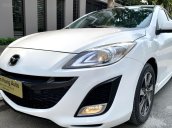 Cần bán gấp Mazda 3 màu trắng