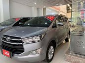 Bán Toyota Innova 2.0E năm 2017, màu bạc, số sàn, giá chỉ 675 triệu