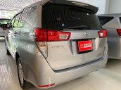 Bán Toyota Innova 2.0E năm 2017, màu bạc, số sàn, giá chỉ 675 triệu