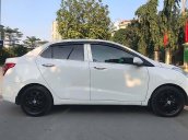 Cần bán Hyundai Grand i10 1.2 MT đời 2017, màu trắng, nhập khẩu 