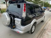 Cần bán gấp Mitsubishi Jolie sản xuất năm 2005, màu đen xe còn mới lắm