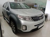 Bán Kia Sorento GAT 2017, màu bạc, giá chỉ 685 triệu