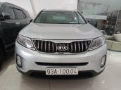 Bán Kia Sorento GAT 2017, màu bạc, giá chỉ 685 triệu