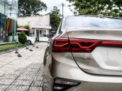 Bán gấp Kia Cerato Luxury 2019, màu vàng cát - Giá cạnh tranh - Hỗ trợ giao xe nhanh toàn quốc 