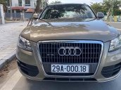 Cần bán Audi Q5 model 2011 sản xuất năm 2010, màu vàng, xe nhập, giá chỉ 800 triệu