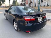 Bán xe Toyota Camry 2.5Q năm 2015, màu đen