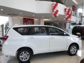 Cần bán xe Toyota Innova 2.0E MT số sàn, siêu khuyến mãi