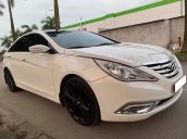 Cần bán Hyundai Sonata 2010, màu trắng, số tự động, giá chỉ 476 triệu