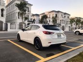 Bán Mazda 3 1.5AT đời 2017, màu trắng, số tự động