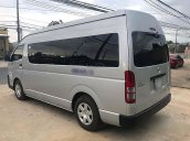 Xe Toyota Hiace 2.5 năm 2015, màu bạc, nhập khẩu, 625 triệu