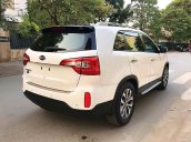 Cần bán xe Kia Sorento 2.4GAT đời 2017, màu trắng, giá tốt