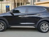 Bán Hyundai Tucson 2.0 AT đời 2018, màu đen