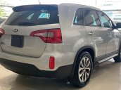 Bán Kia Sorento GAT đời 2017, màu bạc, 685 triệu