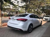 Bán xe Kia Cerato sản xuất năm 2017, màu trắng xe còn mới nguyên