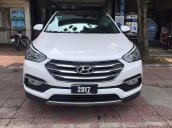 Bán Hyundai Santa Fe 2.2 đời 2017, màu trắng xe gia đình