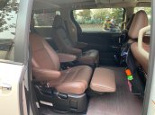 Bán Toyota Sienna Limited model 2019, chạy 8 nghìn km, bản full xe như mới