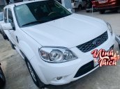 Cần bán Ford Escape đăng ký lần đầu 2013, màu trắng, nhập khẩu nguyên chiếc, giá 455 triệu đồng