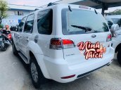 Cần bán Ford Escape đăng ký lần đầu 2013, màu trắng, nhập khẩu nguyên chiếc, giá 455 triệu đồng