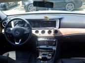 Bán xe Mercedes E200 sản xuất 2017, màu bạc còn rất mới