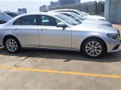 Bán xe Mercedes E200 sản xuất 2017, màu bạc còn rất mới