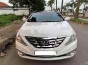 Cần bán Hyundai Sonata 2010, màu trắng, số tự động, giá chỉ 476 triệu