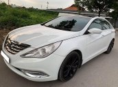 Cần bán Hyundai Sonata 2010, màu trắng, số tự động, giá chỉ 476 triệu