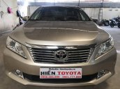 Bán ô tô Toyota Camry 2.5G năm 2015, màu vàng