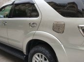 Cần bán gấp Toyota Fortuner G 2.5 MT năm 2014, màu bạc số sàn