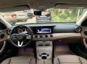 Bán Mercedes E200 đời 2019, màu xanh Cavansite như mới