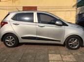 Cần bán xe Hyundai Grand i10 1.0AT năm 2015, màu bạc, xe nhập