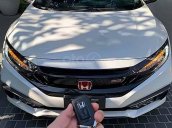 Bán Honda Civic RS Turbo sản xuất năm 2019, màu trắng, nhập khẩu nguyên chiếc