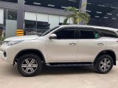 Bán Toyota Fortuner 2.4G 4x2 AT năm 2019, màu trắng, số tự động