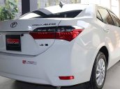 Cần bán Toyota Corolla Altis 1.8E MT đời 2018, màu trắng giá cạnh tranh