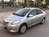 Cần bán lại Toyota Vios 1.5E năm sản xuất 2011, màu bạc