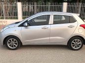 Cần bán Hyundai Grand i10 sản xuất năm 2015, màu bạc, nhập khẩu 