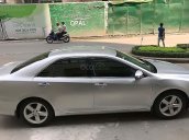 Cần bán Toyota Camry 2.5Q năm sản xuất 2015, màu bạc, giá 890tr