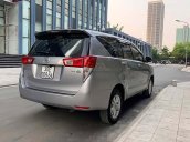 Cần bán Toyota Innova 2.0G năm 2016, màu bạc