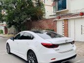 Cần bán gấp Mazda 6 2.0 đời 2018, màu trắng