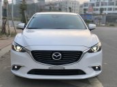 Cần bán xe Mazda 6 2.0 Premium đời 2019, màu trắng